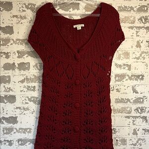Cold water creek  Wine Red V-Neck Short Sleeve Button Knit Sweater m(10-12)